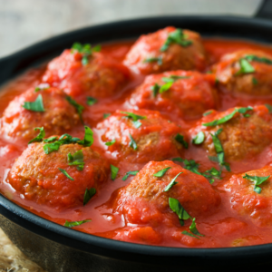 Balletjes in tomatensaus met Griekse pasta (groot)
